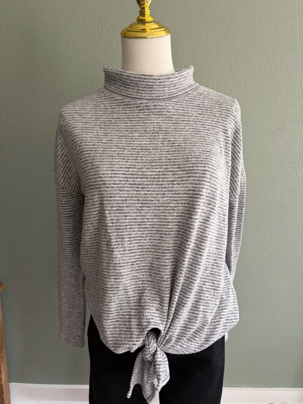 Lightly worn Lou and Gray tie sweater - Picture 1 of 5